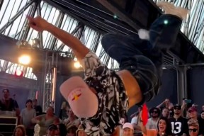 爱游戏体育APP下载-男女平权指什么意思